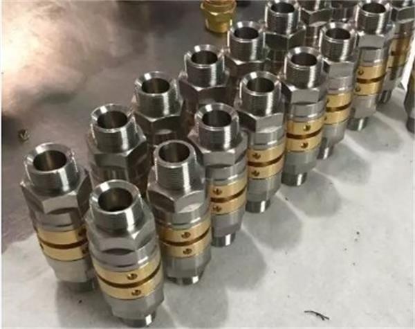 LNG加气机拉断阀