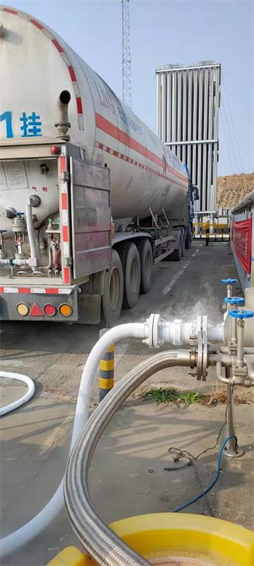 低温拉断阀鹤管预冷视频